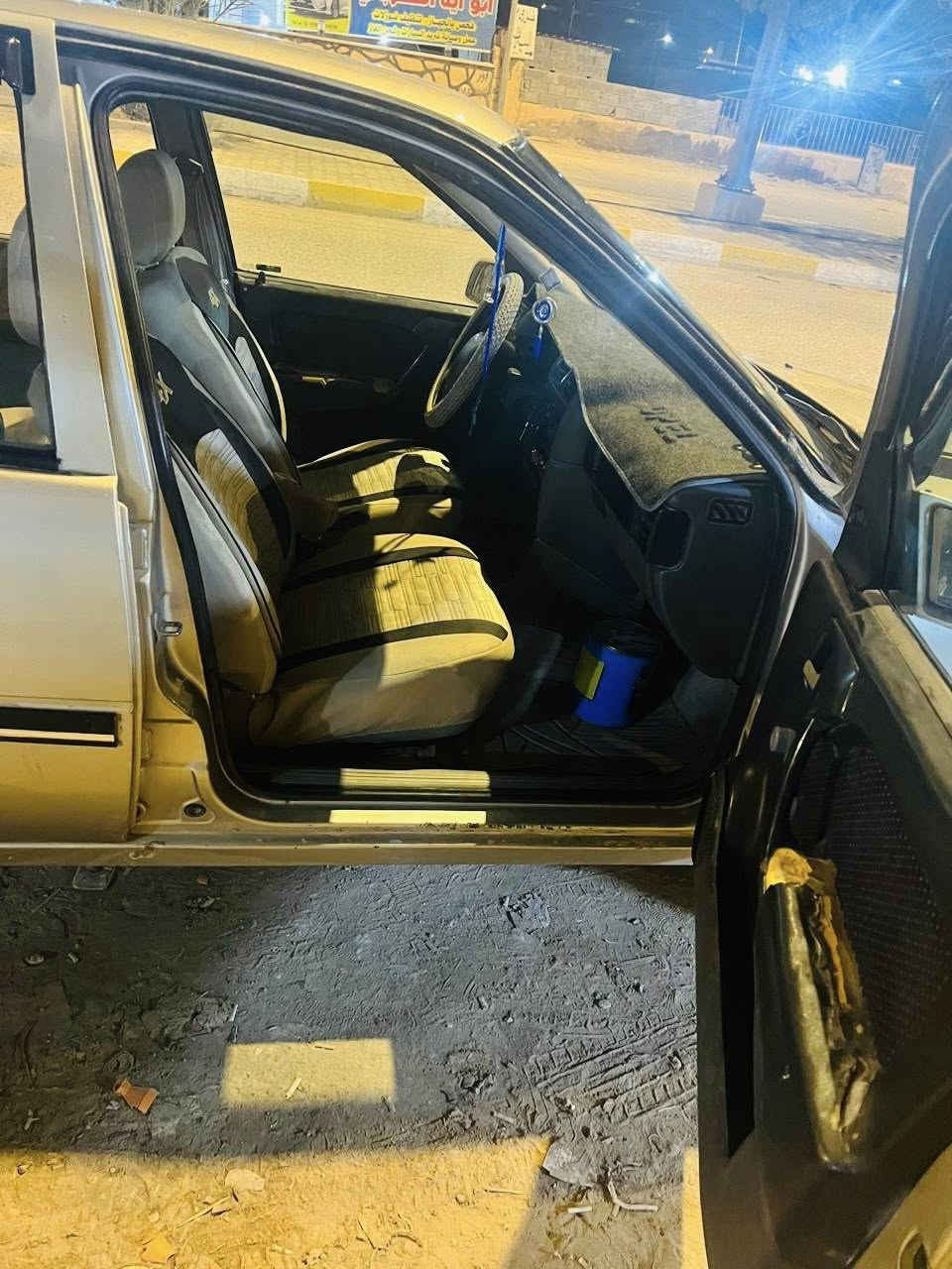 السلام عليكم
للبيع سياره فكتره موديل 1991
كير ومحرك خير من الله كير اوتماتيك 
محرك 1800 الكهربائيات كلها شغاله 
مصبوغه عام للجماليه رقم أنبار
بأسم صاحبها والتحويل ثاني يوم 
السعر (39$)وبيها مجال للشراي 
الاستفسار على هذا الرقم (***********)
