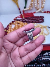 للبيع • اكسسوارات شخصية