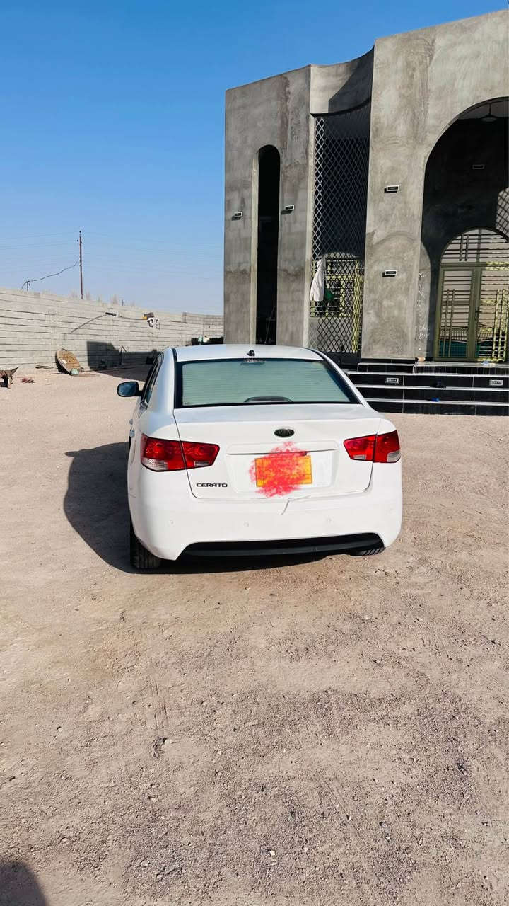 سيراتو خليجي 2011 باسمي سنويه 27 مكينه 1600خير من الله حداده تايرات كله كله جديد سياره بيه فقط بارد جاملق  الامامي الايسر والباب الخلفي الايمن مستعجل ع البيع 
رقم *********** البصرة, العراق
