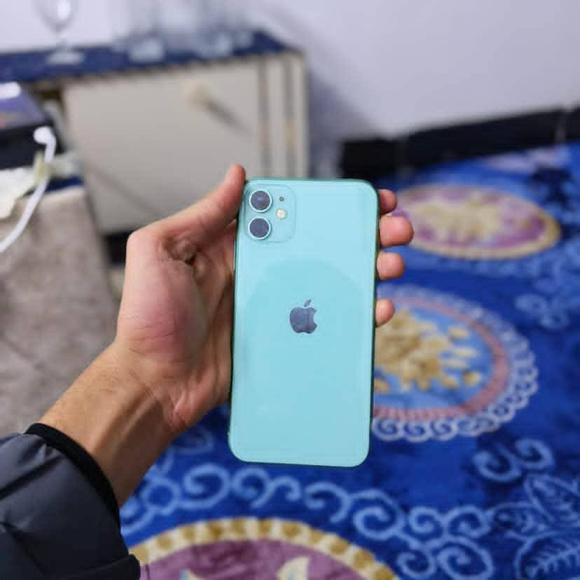 السلام عليكم ايفون 11عادي الجهاز كلش نضيف ذاكره 64مبدل مطاريه فقط بطاريه 100الجهاز  كله نورمار كامرت كلش واضحه فيس ايدي شغال سعر 250وبي مجال حك جيتك مكاني موصل ***********واتساب
