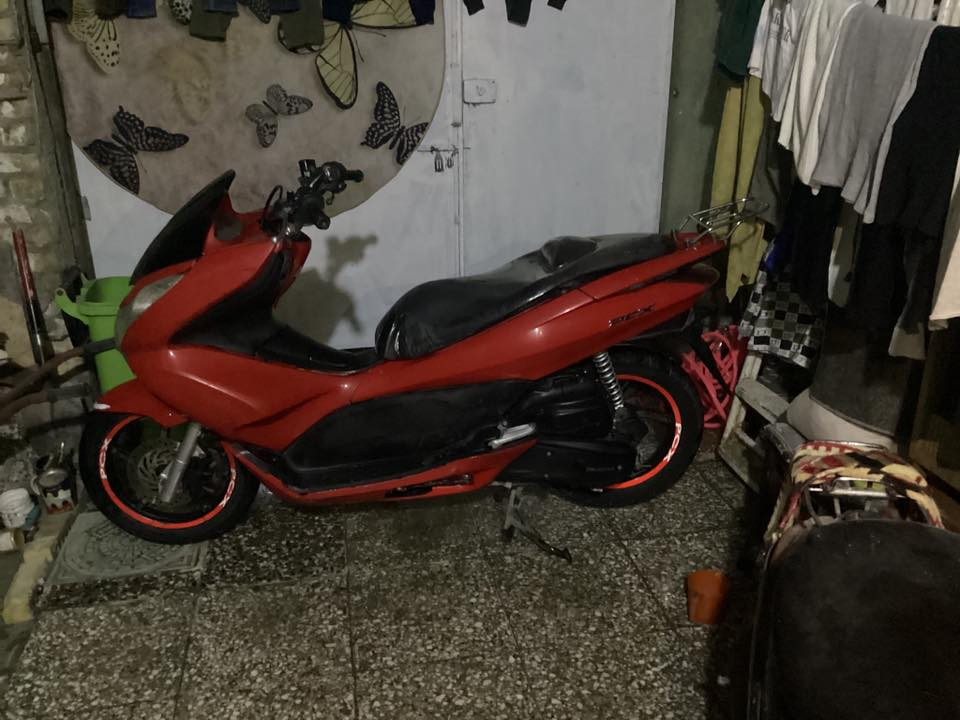 السلام عليكم دراجة بيسي اكس الجيل الاول مكينة كفالة شلعة معدل خير من الله كلشي كامل السعر 13 .*********** مكاني بغداد الشعب
