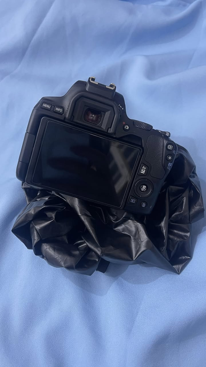 السلام عليكم
كامرا كانون للبيع 250D
الملحقات
تصوير صور+فيديو 4k
والشاشه قلاب
بطارية +حامل البطاريات+شاحنه+جنطه +حزام كتف+جلاتين+رام 64 كيكا+
عدسه mm55_18
سعر خاص
استعمال قليل كلش نضيفه %95
مكاني الكوت.. قضاء الزبيدية
توصيل موجود


**إذا كنت صاحب هذا الإعلان وتريد حذفه لأي سبب، رجاءا أرسل رسالة إلى الدعم الفني**