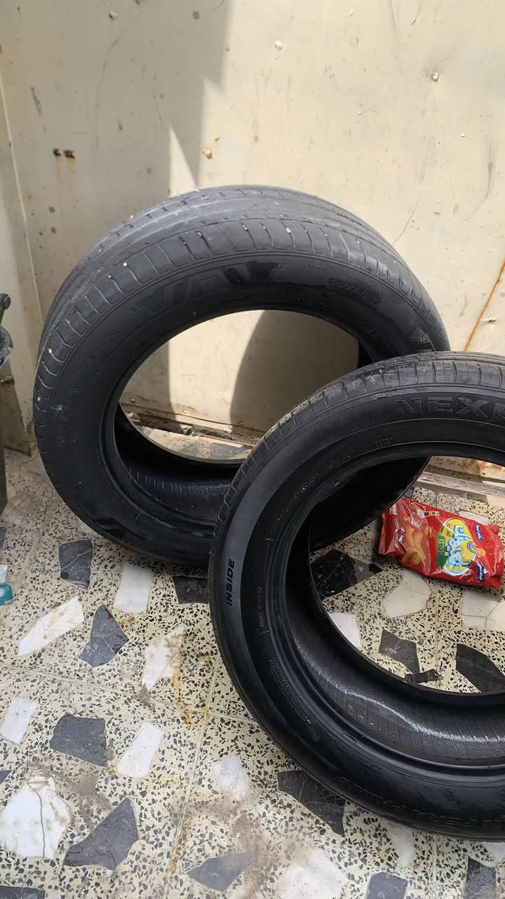 تخم تايرات توسان للبيع زوج نضافة 75% وزوج نضافة65% شرط مال وكالة مكانهن جسر ديالى القديم ***********
