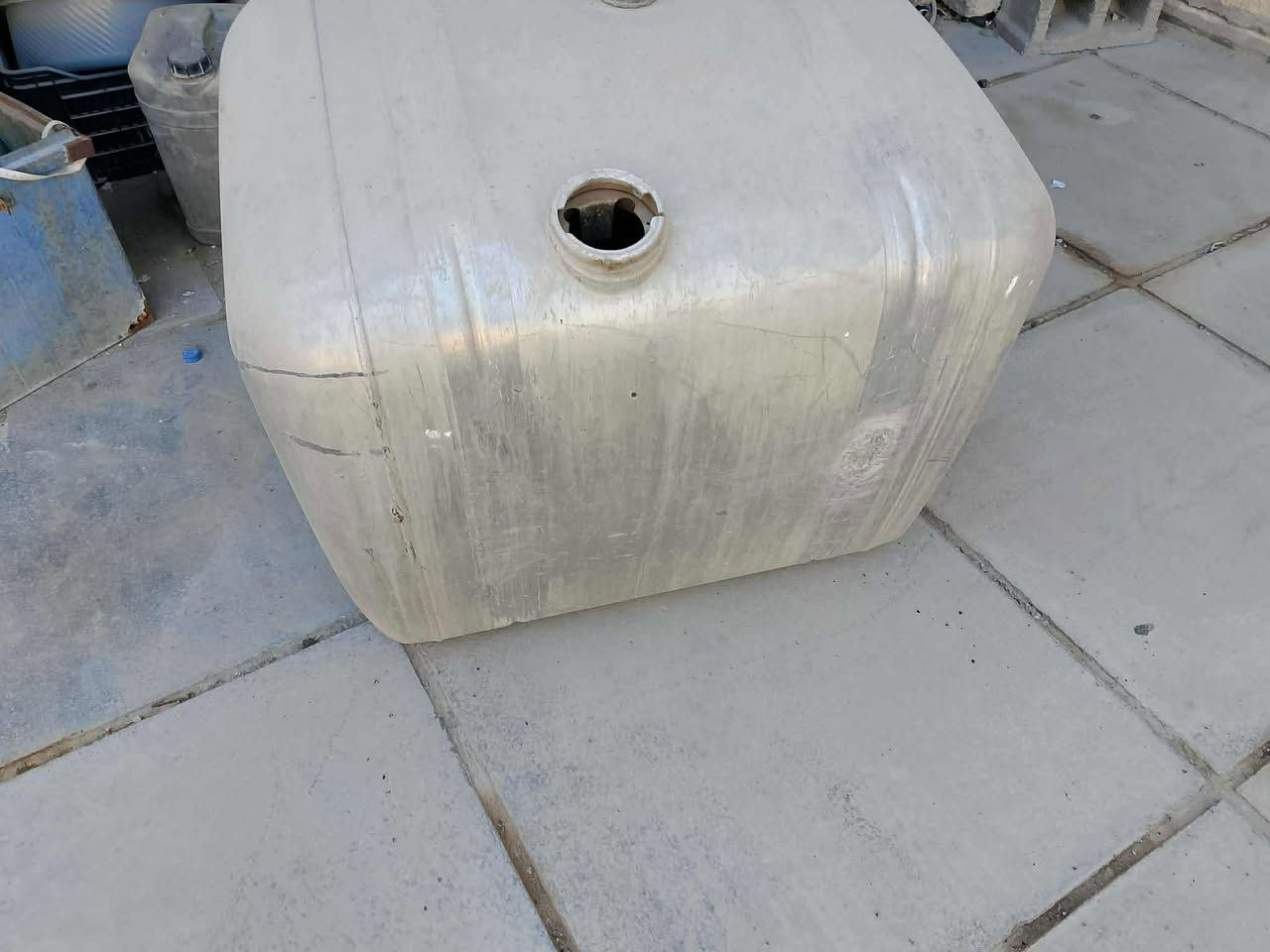 تانكيين كاز سعة 450 لتر كاملات هنة وقواعدهن كاملات مكفولات من فطر وزرف السعر الواحد 5 اوراق وبي مجال مكان معرض الوفاء حولي المحمودية ***********.  ***********. واتساب
