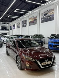 🚘✅نيسان التيما ٢٠٢٣ sv للبيع   مواصفات بصمة رادار كشن كهربا شغال لايتا...