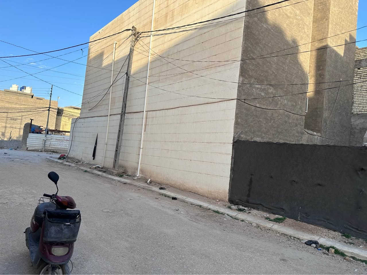 قطعة 100م في كربلاء باب طويريج السعر 180 مليون *********** كربلاء, العراق
