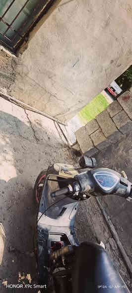 سلام عليكم 
ماكس عدله محور محرك ماجسته قديم 
نقصه راجز سلف محرك شغال كفراته موجده قيم بل يرضي الله وتعال خاص او اتصال. *********** 📞
