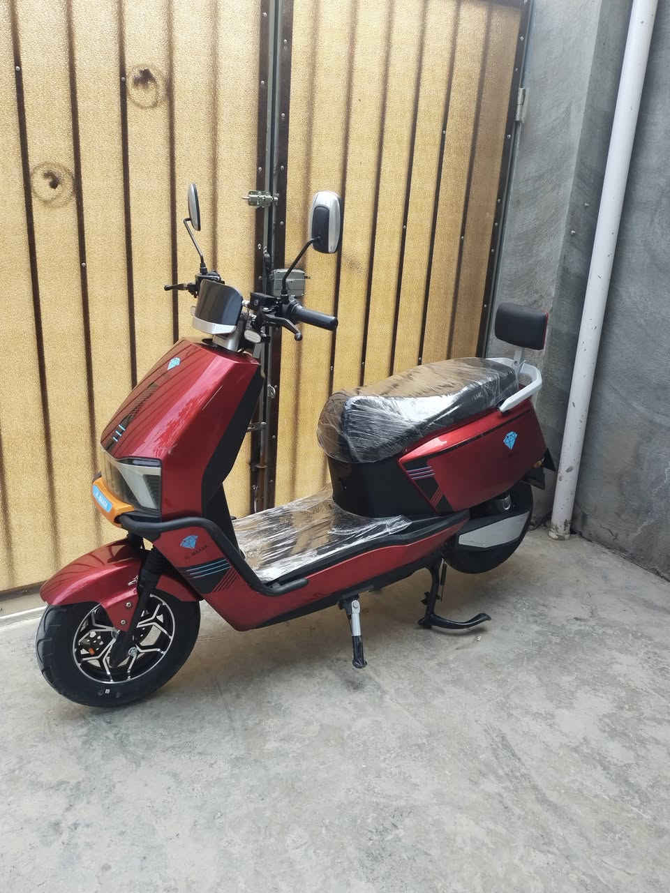 سلام عليكم دراجه شحن للبيع موديل 2025ست بطاريات علفحص دراجه حيل نضيفه للستفسار الاتصال على الرقم ***********مكاني فلوجه
