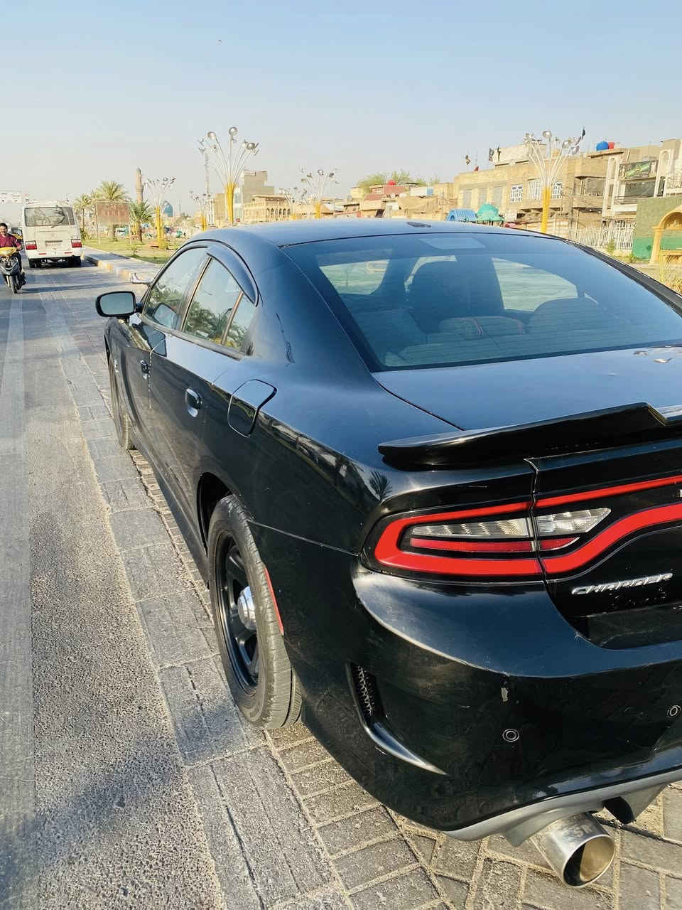 سلام عليكم  دوج جارجر بوليسي مديل 2017   ٦ سلندر تو ويل اصل رقم بغداد الجديد حادثه موضح بلصوره مكاني بغداد بيه طخه خفيفه بلجملغ الخلفي تخم تاير جديد باتري مع جديد سعر 138 وبيه مجال رقم *********** مكاني بغداد
