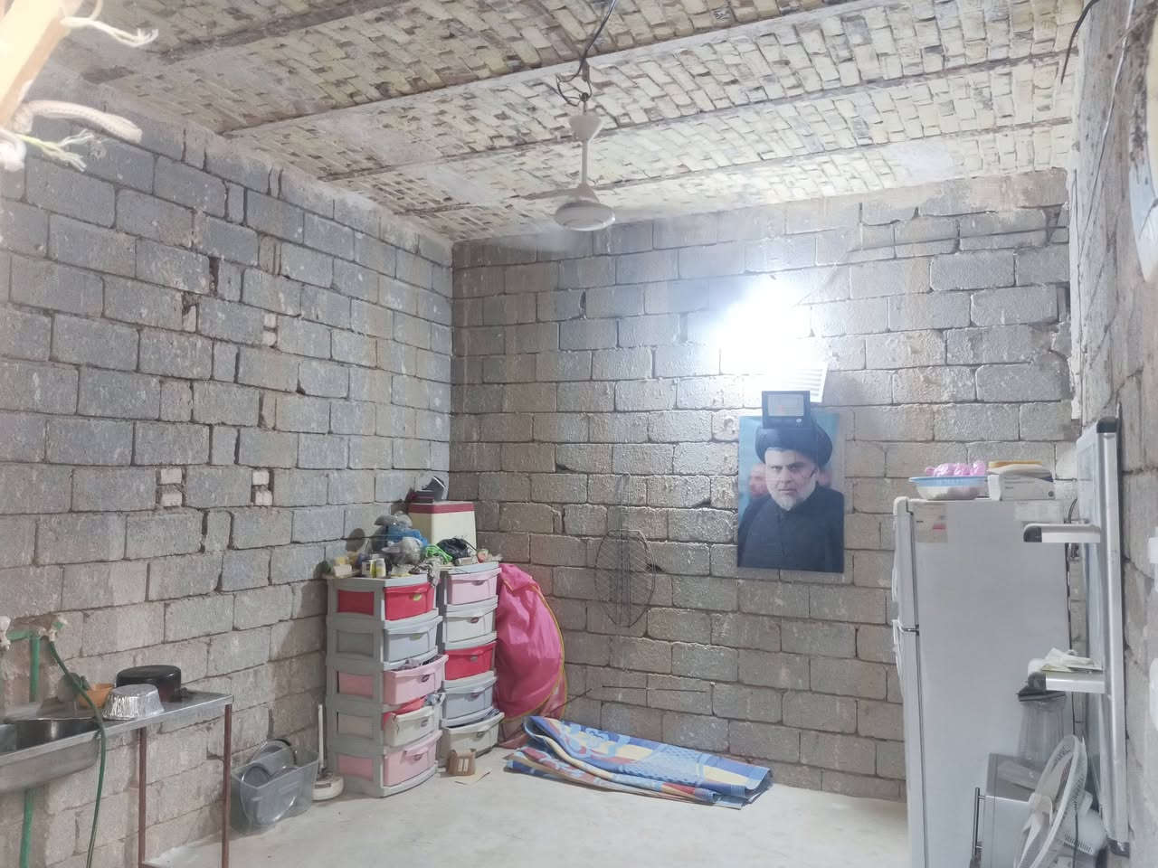 شباب بيت هيكل بناء ع النص 150 متر عنوان النجف شارع الاكاديميه قرب المدرسه سعر 19 مليون وبي مجال 
رقم ***********
