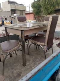 عدي ميز طعام نضيف هوة وكراسية سعر 60 مكان بغداد مدينة الصدر رقم الهاتف...