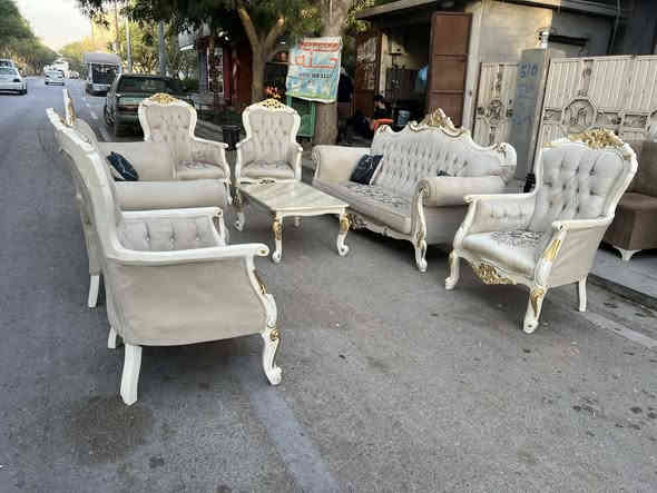 سلاوهاورییان
ئە م تاقمە کلاسیکە بۆفرۆشتن
10نە فە رییە  تورکییە  تایبە تە
ژ.م***********
شوین.کە لار
