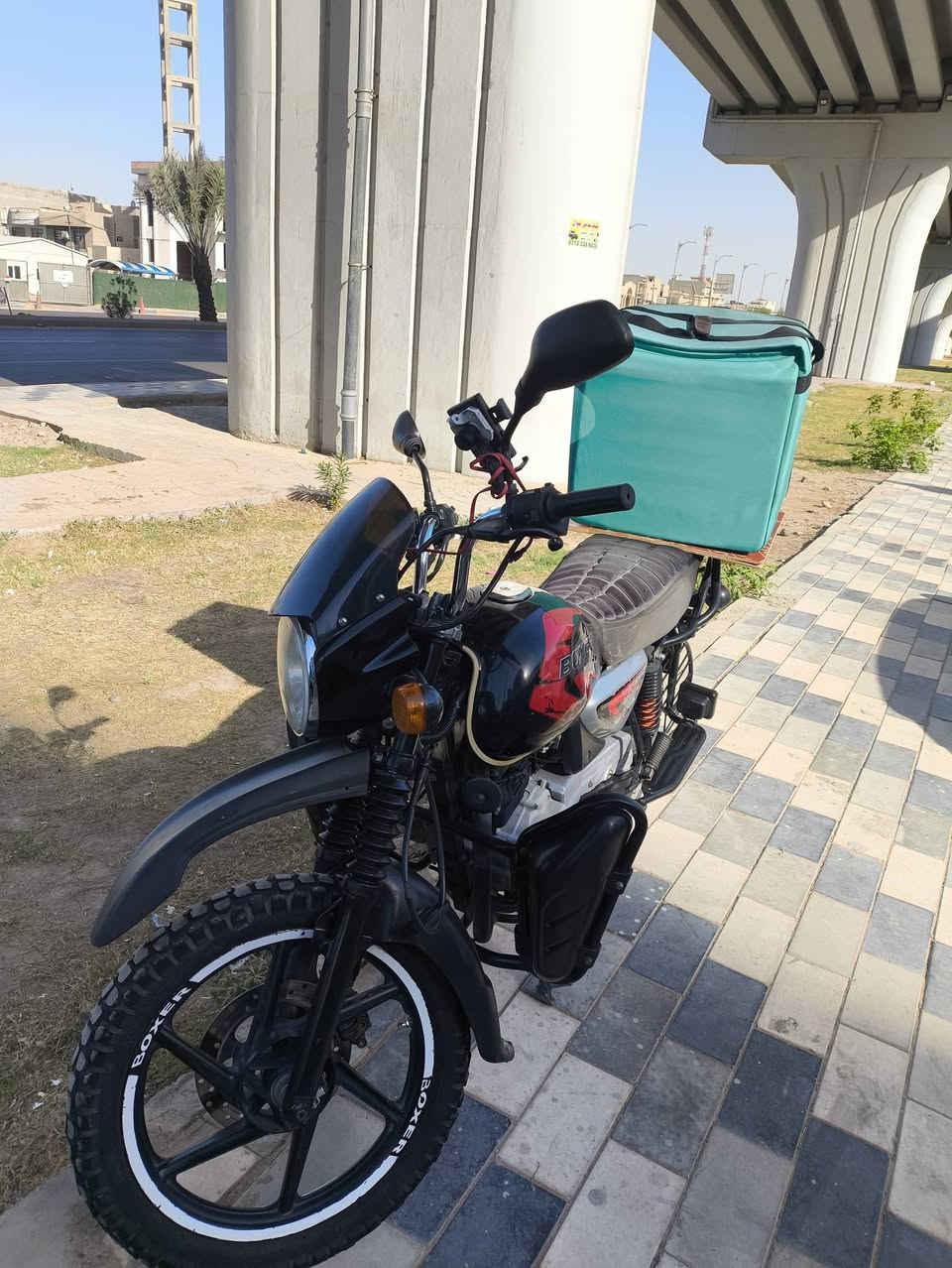 السلام عليكم بوكسر جبلي موديل 2023
مرقم بغداد بسمي تحويل ثاني يوم 
الدراجه جاهزه للشغل ومكفوله 
***********
