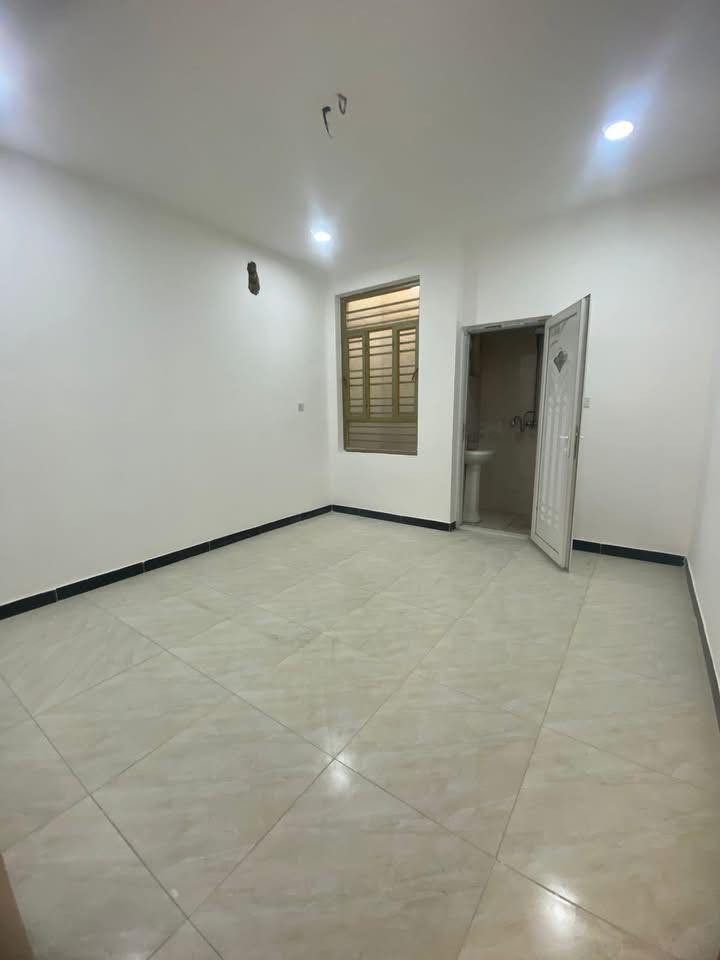 للإيجار في السيدية
بيت مساحة 50 متر زيرو 
يتكون من:. 
🏠 غرفتين نوم 
🏠 صالة
🏠 مطبخ 
🏠 خدمات
بدل الايجار 750 الف دينار 
📍 الموقع: السيدية جامع الهدى
————————————
📞للاستفسار***********
📍 أو زيارة:
مكتب الرواد للاستثمار والتطوير العقاري – السيدية
