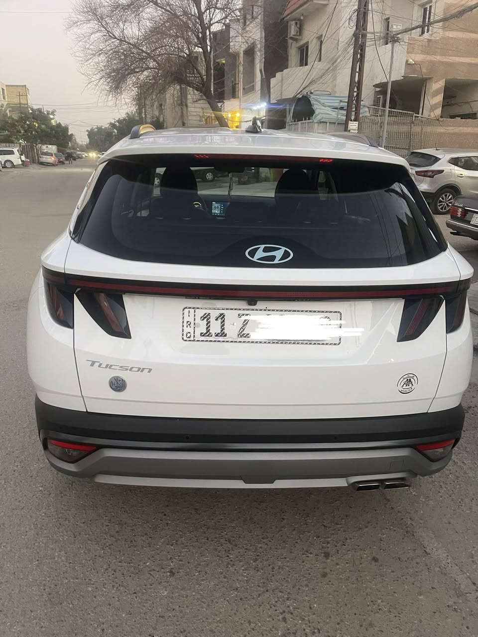 السلام عليكم
عندي توسان 2025 خليجي رقم بغداد لون ابيض السياره ماخذها زيرو على ايدي جديده جدا ماشية 10 الاف السياره الدواخل مغلفة ارضية وكشنات ودواخل 
مواصفاتها
السياره فول 
بصمة 
تبريد قطعتين 
كشنات تدفئة تبريد 
جنطة كهرباء 
هواي بيها مواصفات 
سعرها 242 $ بيها مجال بسيط بيع فقط 
*********** اتصل وتساب موجود
