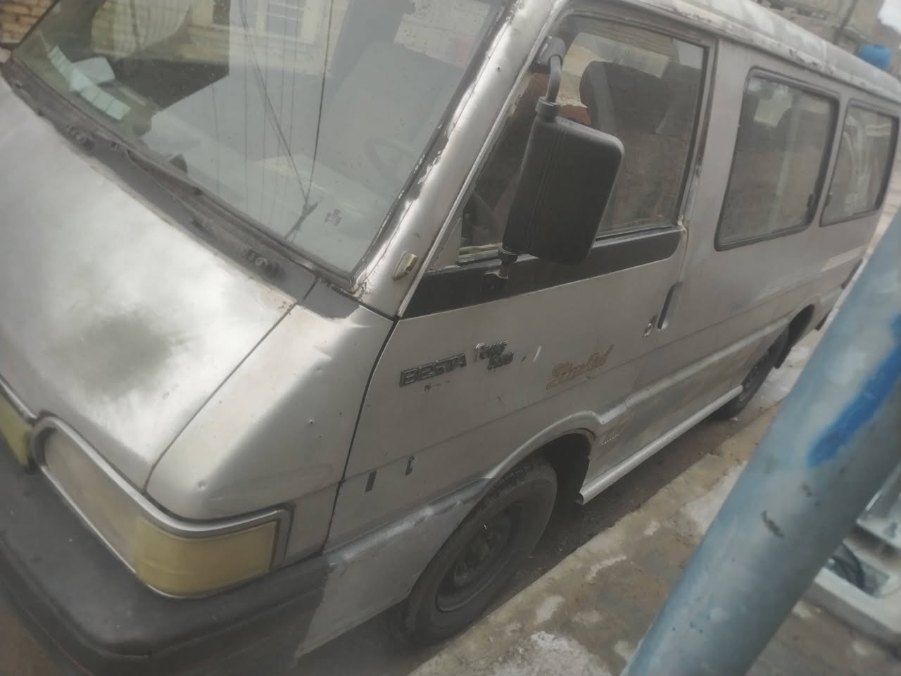 سلام عليكم كيه بسته موديل 1992
شواصي جدد ما معمرات مكينه. وكير جدد زوج تايرات  
سياره بلاديه راعيها ميت يعني ابيع بدون تحويل  سعره ٢٥. وبيها مجال  مكاني بغداد

*********** تصال ***********. واتساب فقط
