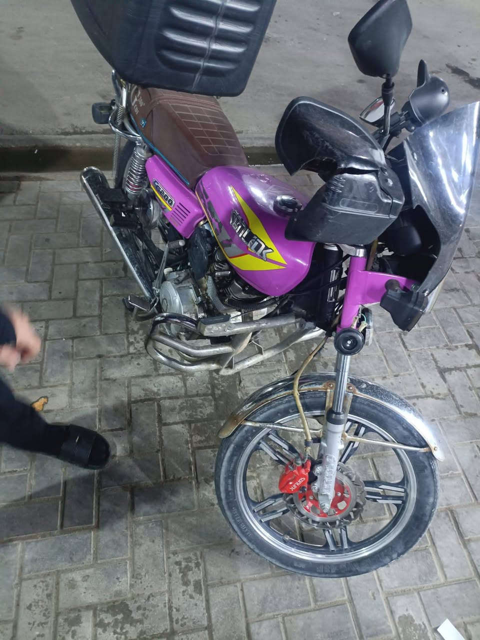 موديل 24 بيها نقوصات بسيطه اوراق كامله رايدها 600 وبيها مجال قليل مكاني بغداد مدينه الصدر 
‏‪***********‬‏
