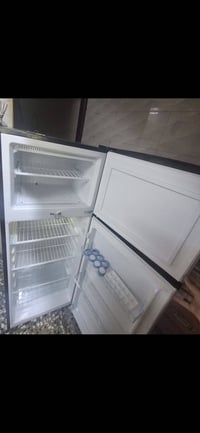 ثلاجه • جديدة • البياع