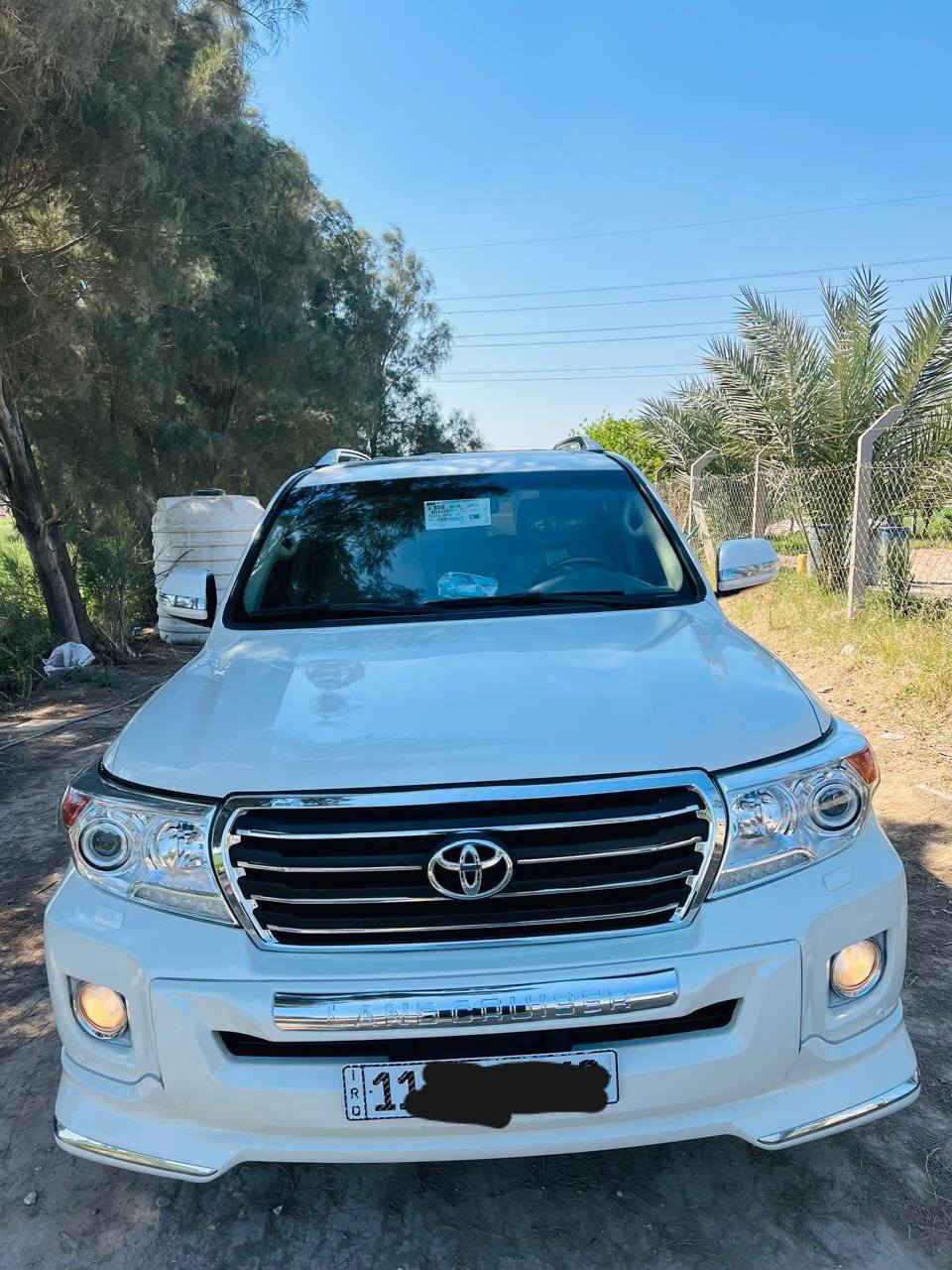 السلام عليكم للبيع لأندكروز موديل 2015 ابريم اصلي رقم بغداد الجديد دولي بسمي تحويل ثاني يوم مكفولة كفاله عامه
فول مواصفات 1/1
حساس امامي
حساس خلفي
بصمه تشغل
بصمه اوبواب
فتحه سلايت
كشنات جلد اصلي
كشن كهرباء اتلاث حركات
محرك 6 سلندر
تشغيل عن بعد
8 ايرباك 
زراكات لايت 
مري شفط و قلاب 
مثبت سرعه 
سبعه راكب 
ثلاث قطع تبريد 
تحكمات ستيرن كامله 
كامرة دوارة
مطفايه حريق 
وباقي مواصفات معروفه. 
ماشيه (100) إلف حقيقي شرط الفحص سعر السياره (400) $ورقه وبيها مجال مكاني بابل 
اللاستفسار على رقم ***********
ملاحظة أنا مكلف بالنشر فقط.
