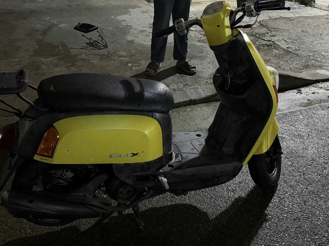 السلام عليكم ماكس بوليس دراجه خير من الله مابيها اي نقص كلها شغاله منل طول للطول الدراجه مفتوحه وتجفيت جديد مكفوله من تبخير وتنقيص الدراجه مابيها اي نقص شغل واطلع رايدها 475 بيها مجال مال كروتك بس مابيها اكثر جماعت ال 400  اعتذر  مكاني (بغداد الشعب 💚) *********** هذا الرقم بس واتساب 💚
