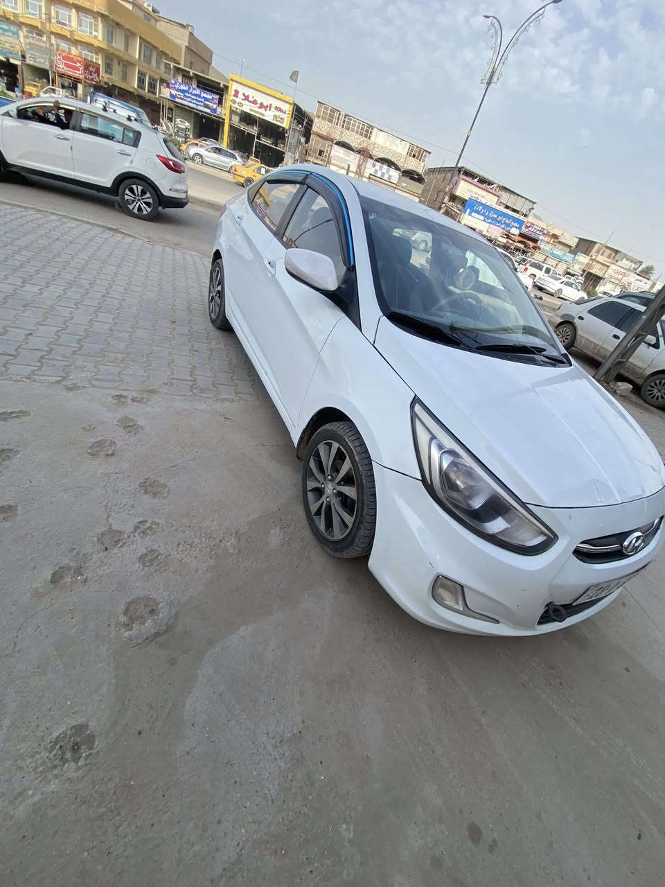 السلام عليكم اكسنت للببع خليجيه ٢٠١٦ كير محرك تبريد حداديه جاهزه السياره ماشيه ١٠٠وجاهزه تبريده ثلج رقم بابل تجويل مباشر معروضه ب٨٣بيه مجال قليل صبغ ٣قطع بدون دواخل مكانه حله ***********
