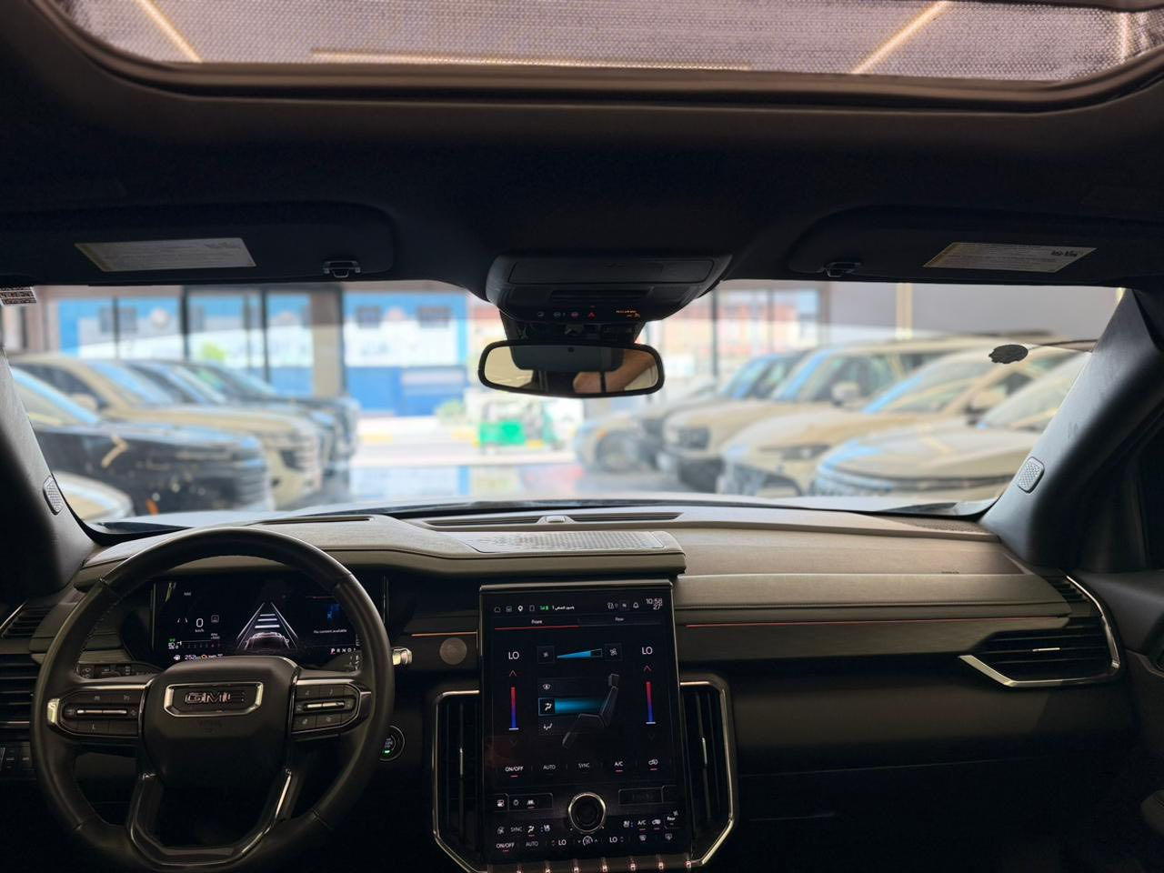 🚘 GMC Acadia AT4 2024
داخل زيتوني 🌿
موديل 2024
✅ كفالة
✅ مغلفة PPF
✅ تقرير غرق مياه أمطار
💰 السعر 35500$
ماشيه 15 الف 
✅ محرك 2.5 تيربو
بقوة 328 حصان وعزم 326 رطل/قدم
✅ قير أوتوماتيك 8 سرعات
✅ دفع رباعي AWD مع نظام Active Torque Control
✅ سحب لغاية 5000 باوند
✅ شاشة وسطية 15 إنج
✅ شاشة عدادات 11 إنج
✅ كامرات 360
✅ أكثر من 15 نظام أمان ومساعدة سائق
✅ رادار + مانع تصادم + تنبيه مسار
✅ نظام Super Cruise المتوفر (سياقة شبه ذاتية)
✅ 7 وضعيات قيادة مختلفة
✅ تعليق AT4 مخصص للأوفرود
✅ ارتفاع أعلى عن الأرض
✅ جنوط 18 إنج مع تايرات All Terrain
✅ فتحة سقف بانوراما
✅ مقاعد جلد كهربائية تبريد وتسخين
✅ نظام Bose الصوتي
✅ باب خلفي كهربائي
✅ صف ثالث واسع

🌿 داخلية AT4 تجي بلون Forest Storm الزيتوني مع لمسات Mahogany المميزة.


**إذا كنت صاحب هذا الإعلان وتريد حذفه لأي سبب، رجاءا أرسل رسالة إلى الدعم الفني**