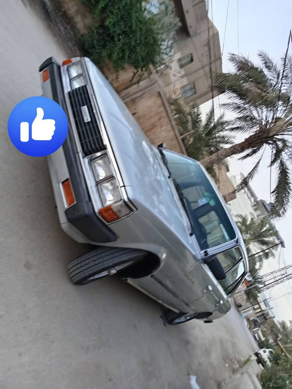 السلام عليكم ورحمه الله وبركاته اخوان كورونا للبيع موديل 81  سياره كلها عالشركه   ماكينه ا ستاندر  تبريد تدفئه
***********
***********
***********
