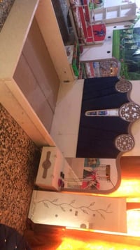 غرفه تركيه • بدون دوشك • باب مكسور