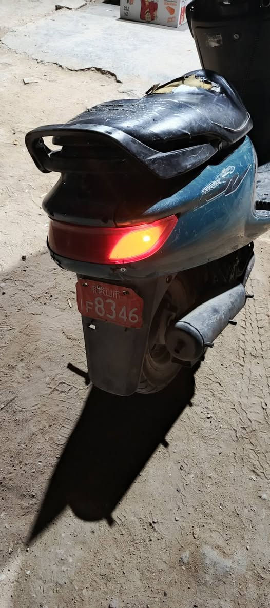 للبيع دراجه فراشه ياباني دراجه كلش حلوه كلة شغال سلف هندر كهربائيات عداد بانزين عداد  سرعة كلة شغال مكينة ناعمة وحلوا السعر 150قفل قفل بدون عملة مكاني كربلاء حي الغدير يم الصورة للتصال *********** متواجد واتساب كذالك
