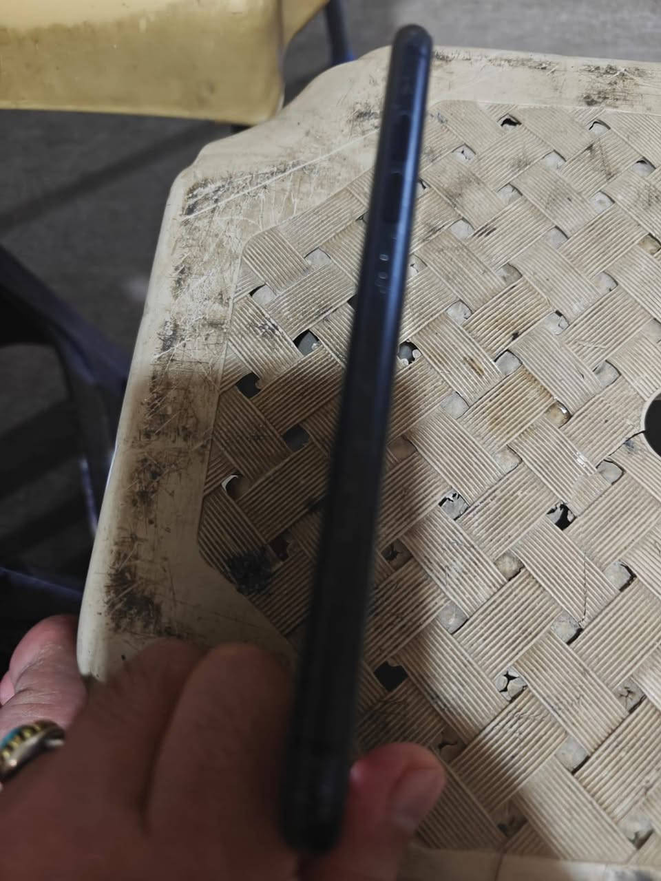 السلام عليكم
ايفون XR مبدل بطاريه والخط عطلان
داكره 128
سعره 100 بي مجال حك الجيه
مكان النجف حي النداء


**إذا كنت صاحب هذا الإعلان وتريد حذفه لأي سبب، رجاءا أرسل رسالة إلى الدعم الفني**