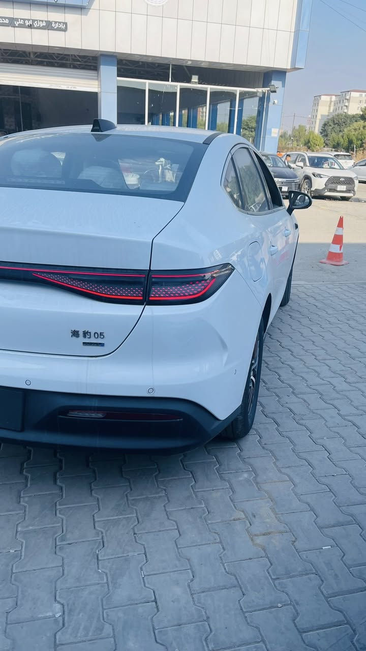 🚗 BYD Seal 5 | فل مواصفات – اختيار ذكي اليوم
سيارة تجمع القوة، الفخامة، والتوفير بكل معنى الكلمة.
📌 البيع فقط نقد
✨ أبرز المواصفات:
 • ⚡️ محرك اقتصادي قوي + صرفية وقود ممتازة
 • 🧠 أنظمة أمان متقدمة (ADAS)
 • 📱 شاشة وسطية كبيرة + عدادات رقمية
 • ❄️ تكييف أوتوماتيك
 • 🪑 مقاعد جلد كهربائية
 • 🌙 فتحة سقف
 • 🔑 تشغيل ذكي + بصمة
 • 📷 كاميرات 360°
 • 🛞 جنوط رياضية
 • 🔇 عزل عالي وراحة بالقيادة
📌 البيع فقط نقد
📦 متوفر جملة
📍 الموقع:
معارض البياع المدخل الرئيسي، مقابل محطة بنزين خانه السيديه 
معرض حجي خالد
📞 للاستفسار والحجز:
***********
