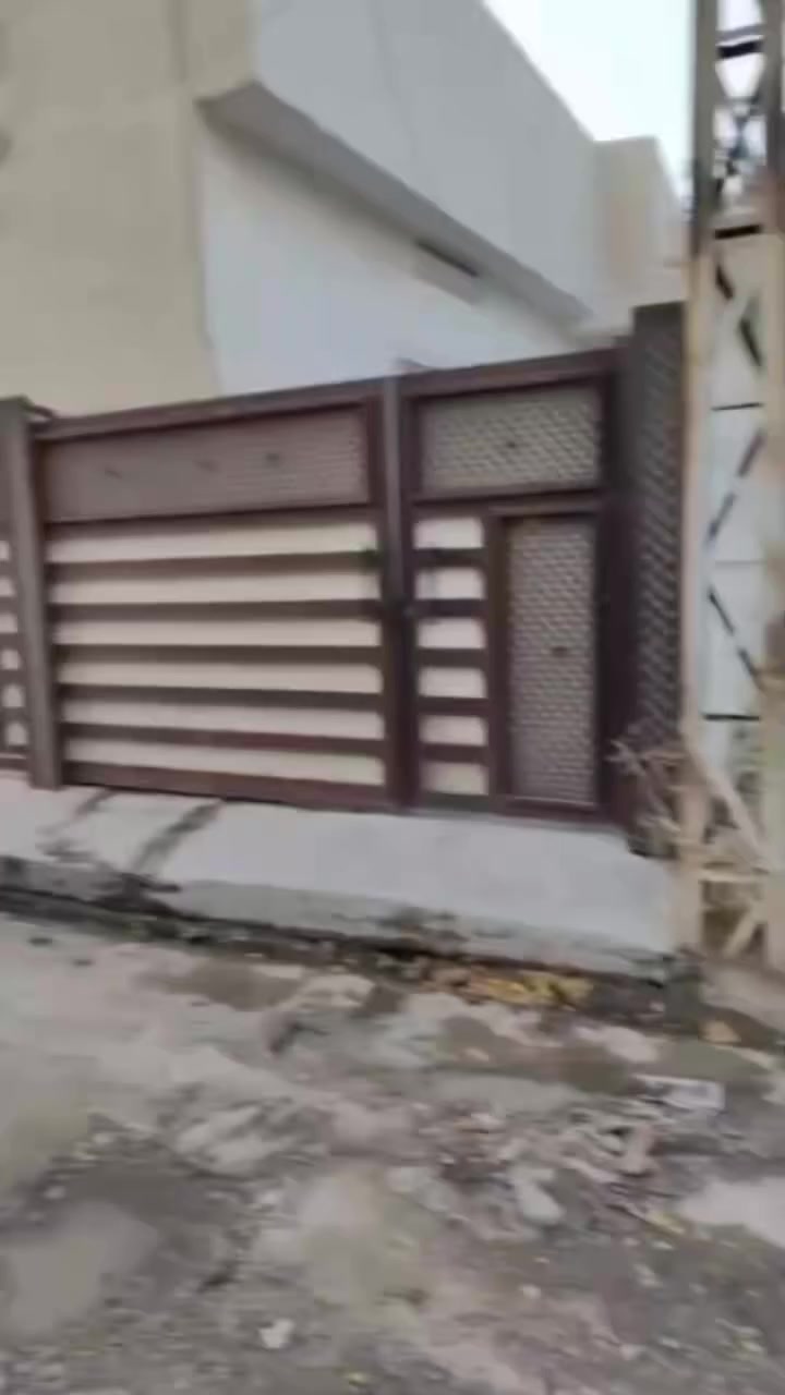 بيت ١١٨ متر ركن طابو حي عسكري مقابيل جامع معراج خلف تجاري  للاستفسار ***********
