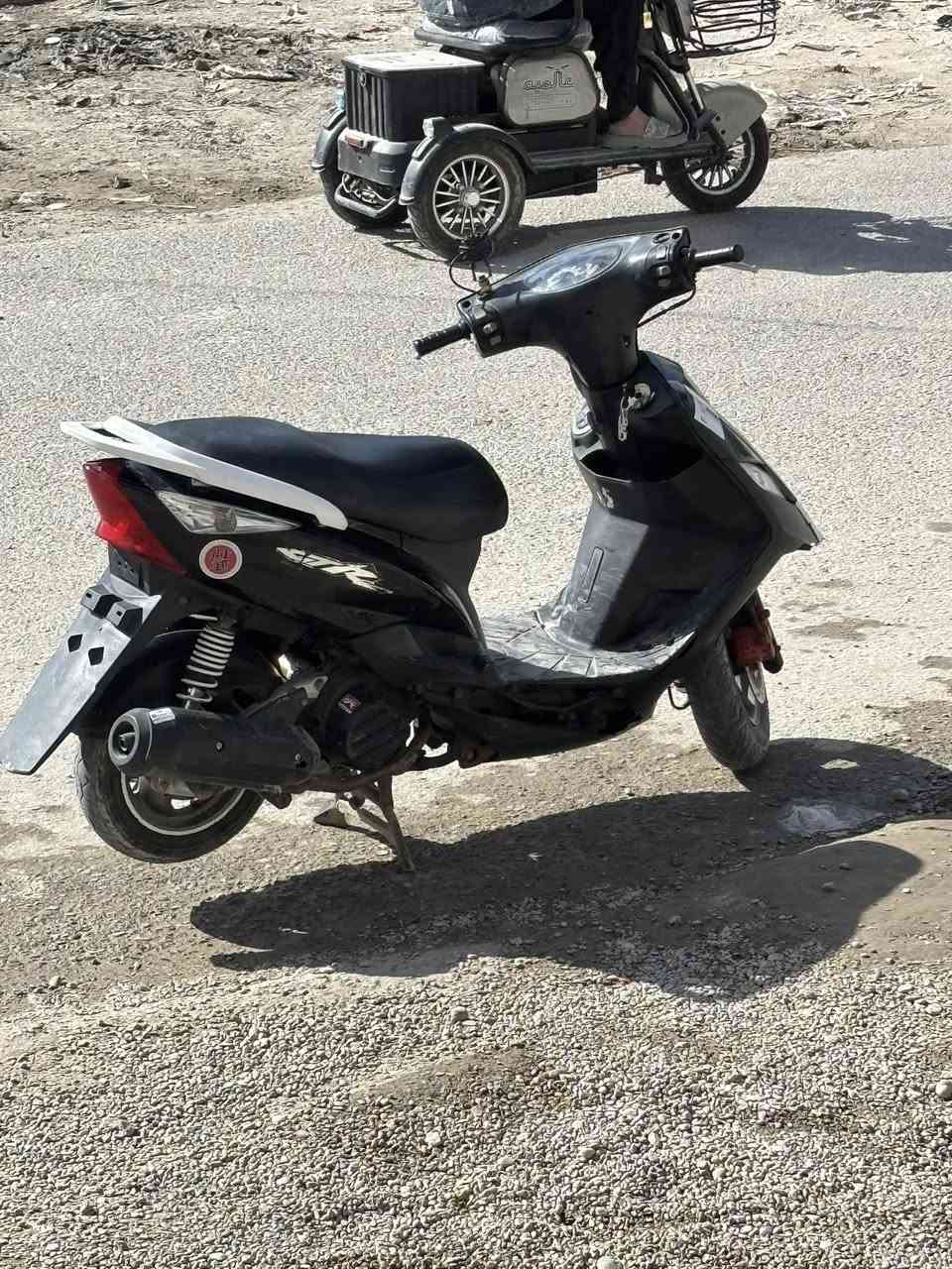 سلام عليكم دراجه ماكس ثعلب كابريتر مو نوزل محرك رياضي بوشه 58 ونص مكينه تشك الكاع اي نقص مابيه على شرط شلعه ومعدل سلف هندر شغال نكره كهربايات شغاله فول تخم تايرات جديد درجه خير من الله مكاني بغدادالتاجي ***********
السعر 650 وبيه مجال حك الجيه
