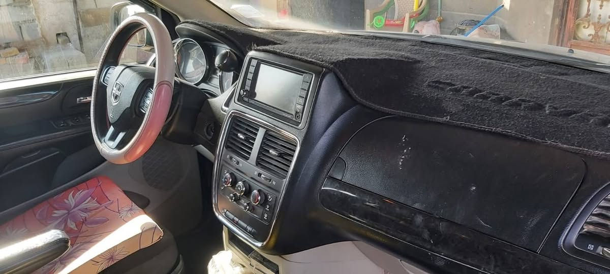 دوج كرفان 
2019
وارد امريكي
موصفات نص فول 
الضرر :جاملق الايمن وبيهة فحص 
السعر 150 وبيهة مجال 
للاستفسار
***********
