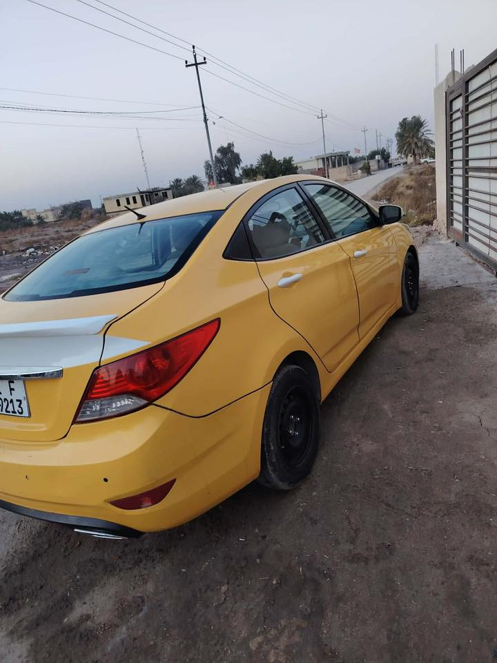 السلام عليكم اكسنت للبيع موديل 15 فول مواصفات
مكفوله من الفتح والتبديل حداديه جديده تخم تاير تبريد  

رقم بغداد تحويل ثاني يوم 

مكان السياره السماوه تقاطع الوركاء 

الاستفسار ***********
