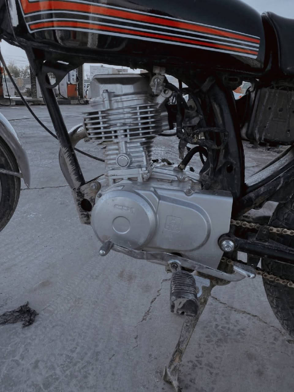 سلام عليكم دراجه اربعه كير لبيع ما مفتوحه تعمير 2025 دراجه نضيفه دراجه كلك كلك بس مكفوله من سرقه شاصي مالته 2020 ولباقي 2025 دراجه رايده 500 وبيه مجال مكاني ديوانيه  وهاذه رقمي *********** وبي واتساب
