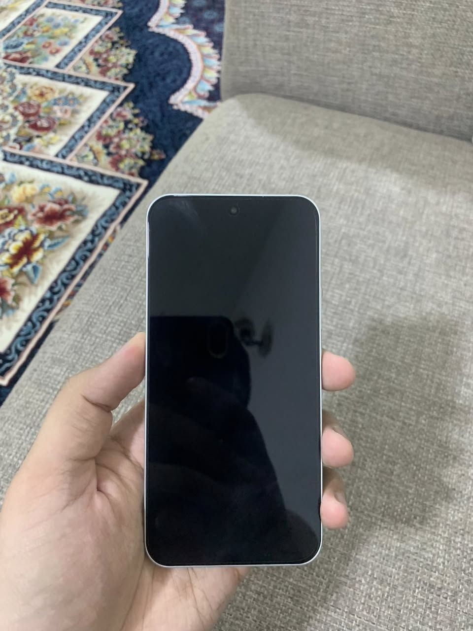 للبيع هونر 400 ذاكرة 256 لون ابيض مستخدم 15 يوم فقط ملحقات كامله عنواني النجف توصيل ماعندي رايده ب 470 وبي مجال 
***********
