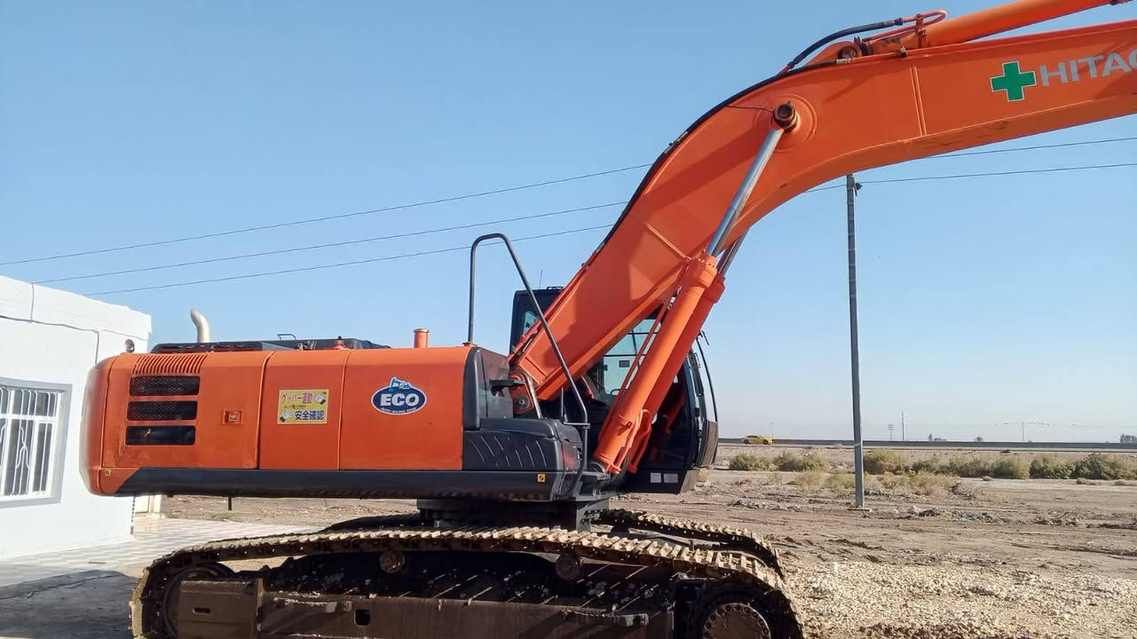 سلام عليكم ـ حفاره جي فايف اللبيع موديل 2018ياباني منفيس ماسسه جك همر السعر 7شدات ونص العنوان محاويل الطريق السريع الدولي ***********/***********
