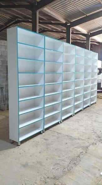 #خليك_دائما_مع_ديكورات_ابو ايمن
#فاترينة_مع_الاعلان والبيبان 
#فاترينة_مع_الابواب_
#فاترينة رفوف فقط 
#جميع_الوان_جميع_قياسات_حسب🥳 قياساتك الخاصة
#العرض_لفترة_محدودة_سارع_في_حجز🥳
الاسعار قياس 250*20*90 سعر القطعه 85 الف قياس 250*30*90 سعر القطعه 120 الف 
الخشب تركي وعالفحص وبي ضمان استرجاع اذا طلع مو تركي 
متوفرة جميع الالوان و تفاصيل
و حسب قياساتك الخاصة نعمل
……………………………………………
🚕العنوان _النجف الاشرف _حي العسكري _شارع الاطفائية_ مجاور البارون للواجهيات
🔶عارضات فاترينات 
🔶ديكورات صيدليات
🔶ديكورات كوزمتك
🔶ديكورات موبايلات 
🔶ديكورات اكسسوارات
🔶ديكورات مطاعم 
🔶ديكورات محلات ملابس
للاتصال علئ الرقم. (*********** )
للمراسلة علئ الوتساب( *********** )
