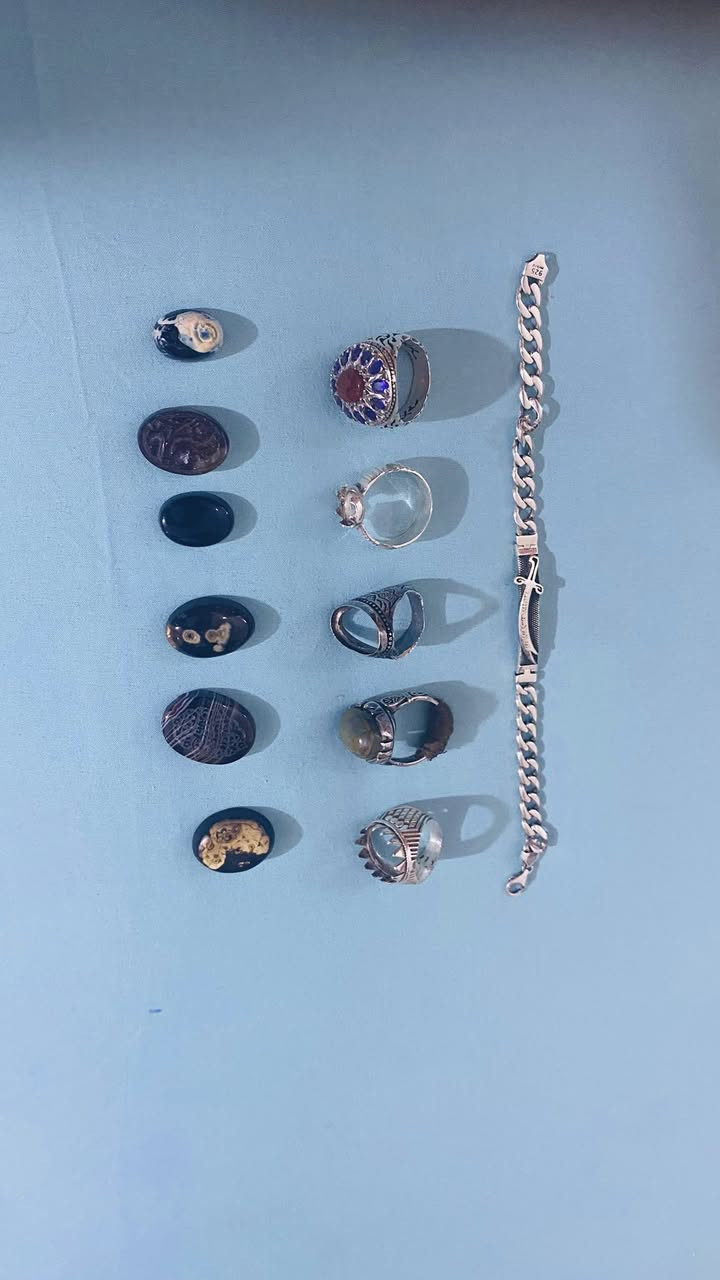 السلام عليكم للبيع شلعه وحده قيم باليرضي بي الله وتعال خاص 
مكاني نجف ماعندي توصيل


**إذا كنت صاحب هذا الإعلان وتريد حذفه لأي سبب، رجاءا أرسل رسالة إلى الدعم الفني**