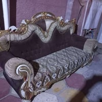 تخم ملكي • ١٠ مقاعد • تحتاج غسيل