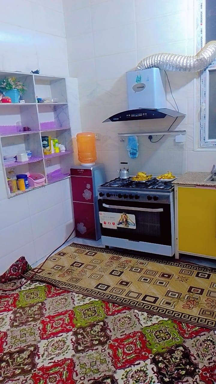 بيت 150 م ثلاث طوابق للبيع طابو صرف في أبي غرق حي الحسين مقابل مشروع الماء يتكون من:-
الطابق الأول ..غرفة نوم ،صالة،استقبال،مطبخ،صحيات داخلية وخارجية،گراج..
الطابق الثاني..غرفتين نوم،صالتين،مطبخ،صحيات..
الطابق الثالث..صالة ألعاب..السعر 150 مليون وبيه مجال للشراي 
للاستفسار الاتصال على الارقام التاليه:-
***********
***********.. واتس ٱب
