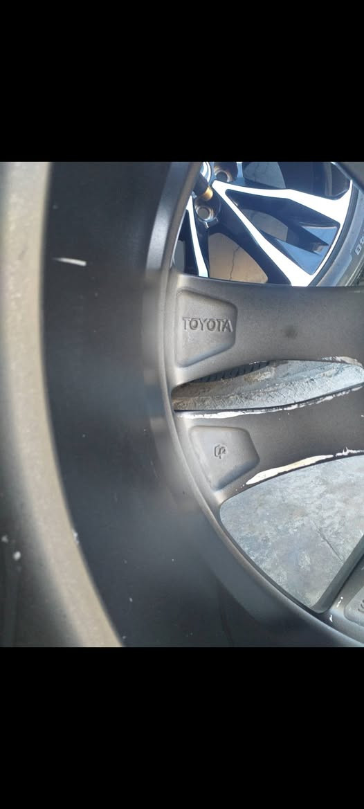 اسلام عليكم اخوان سعر 340 الف واصل وجب جديد طخم ويل تايرات كورلا XSE موديل 2019 حجم 17 شريكة أصلي بلادي كندي ماشاء الله نضيف لا لحيم لا عواج لا صباغ طخم تايرات نضيف إنتاج 2025قياس تايرات 215/50/17 سعر 340 الف عنوان كركوك قادسي أو لا يم نادي سولاف رقم موبايل ***********  ***********
