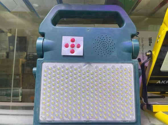 السلام عليكم 
بلوجكترات طاقة شمسية 
درجة اولى شحن ٤ ساعات إلى ٦ ساعات
السعر ٤٠ الف دينار فقط 

بلوجكتر طاقة شمسيه ١٠٠ واط 
الشورجة عكد النصارى خلف دائرة الكهرباء 
يوجد توصيل إلى بغداد وكافة المحافظات 
للاستفسار الاتصال ***********
