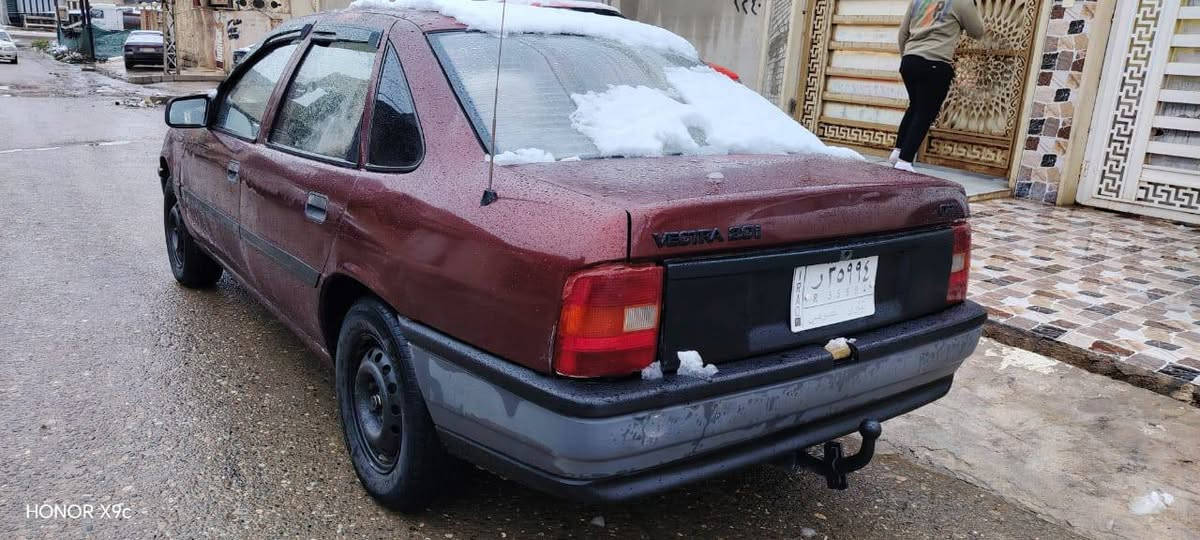 السلام عليكم
اوبل فكتره للبيع 
موديل 91
حجم 20
كير محرك شرط
سنويه عضمي شرط تحويل 
سياره جاهزه حلوه مال بيت
السعر 42 بي مجال 
***********
