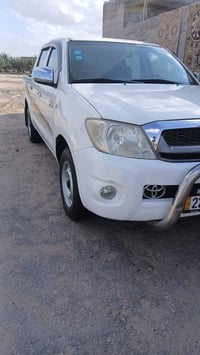 تويوتا هايلوكس • بيكب