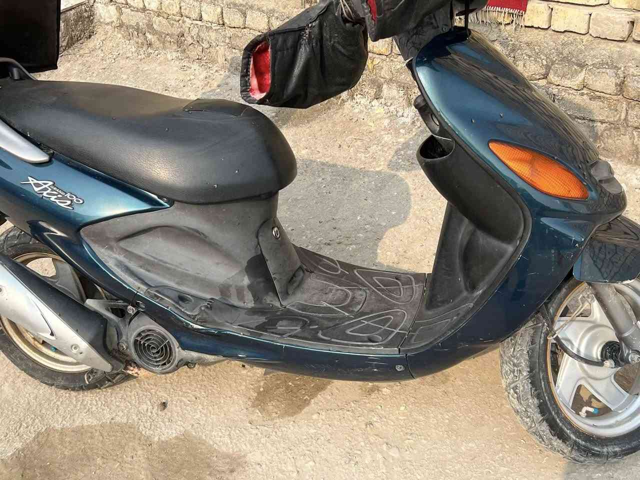 اكزز للبيع كلشي شغال بيه
مبدل بوش وبستم اصلي وصار شهرين من طالعه حاويه الله شاهد 
السعر٧٠٠ 
ناصريه مركز 
***********
