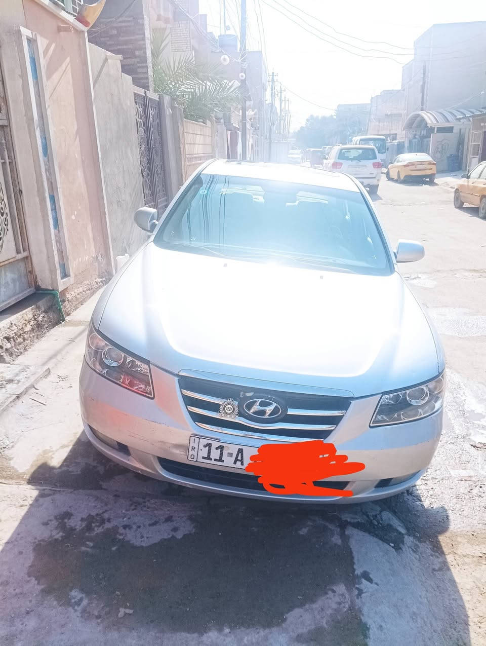 السلام عليكم من رخصت مدير الاكروب المحترم 
سوناتا وارد امريكي موديل 2008 حادث جاملغ خلفي الايمن 
بدون حوض ودواخل صبغ جاملغ نفسه مع باب يعني توحيد اللون 
السياره فول فتحه وتحكم ستيرن الجهتين وكشن السايق كهرباء 
ويل كب شاشه مكينه وكير جدد شواصي لغود جدد تبريد تدفئه 
السعر 90 ورقه امريكي دولار 
العنوان حي الامين الثانيه قرب جامع المحسن 
موبايل ***********
