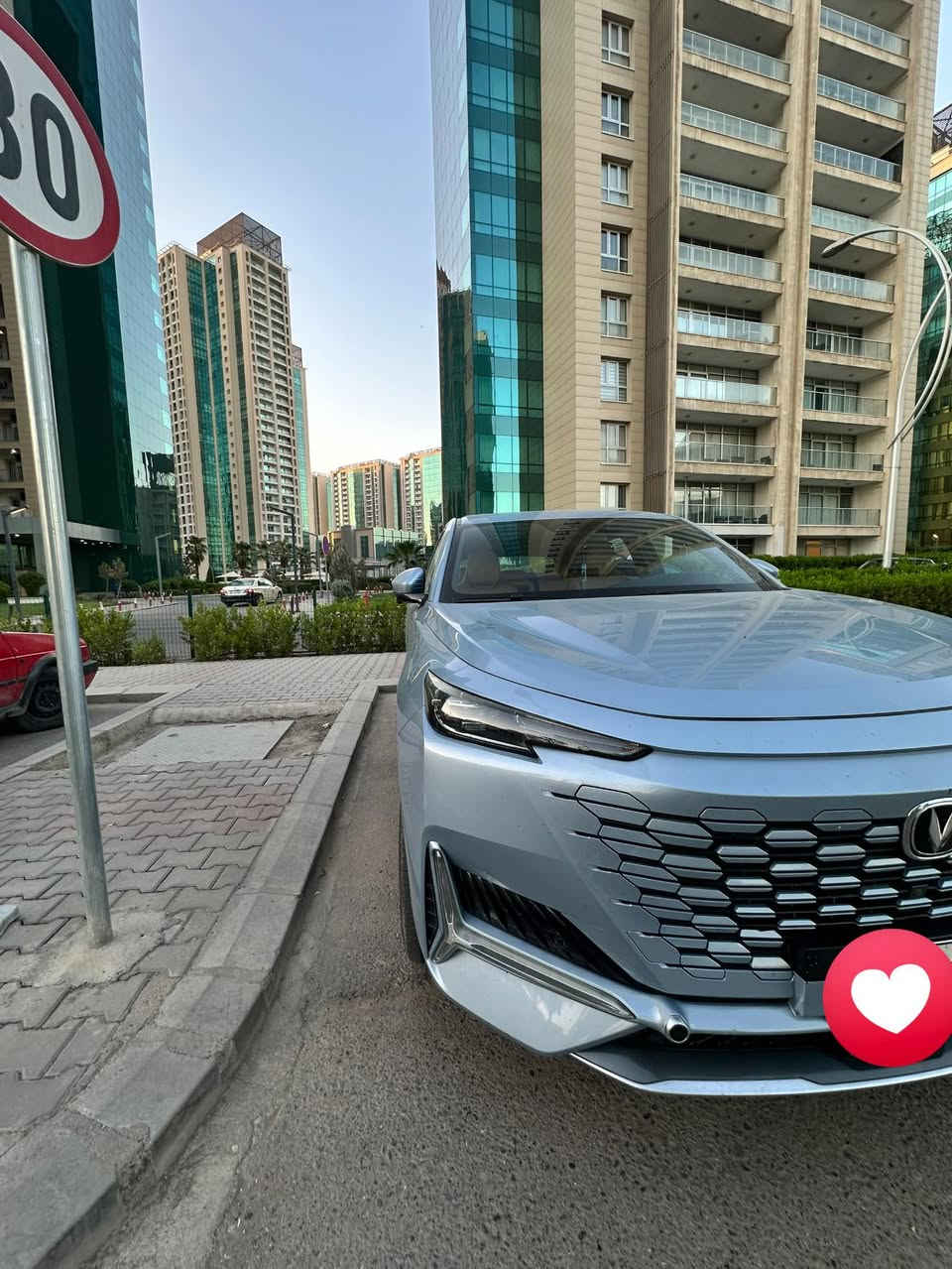 شانجان يوني كي موديل٢٠٢٢ ماشية٦٣ الف العنوان بغداد ***********
