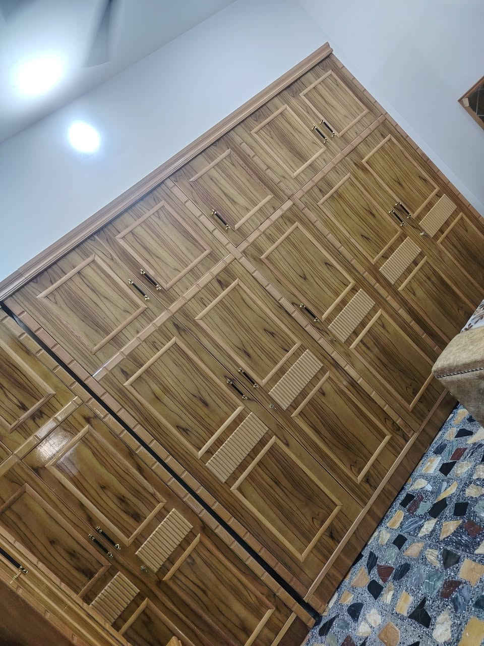 ***********
غرفه للبيع
